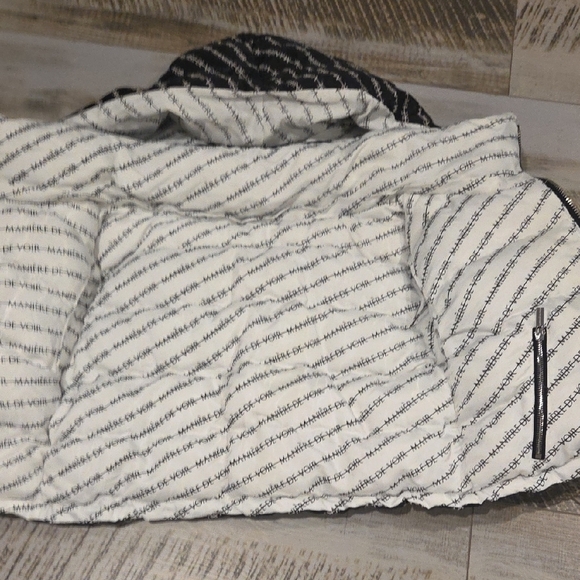 Maniere De Voir Reversible Monochrome Puffer Jacket - Picture 6 of 14